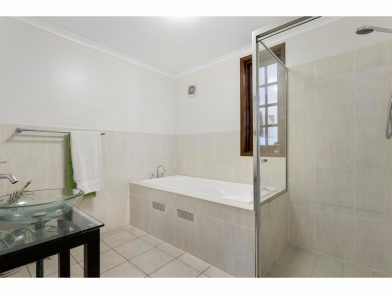 32 Beaconsfield Terrace, The Range QLD 4700